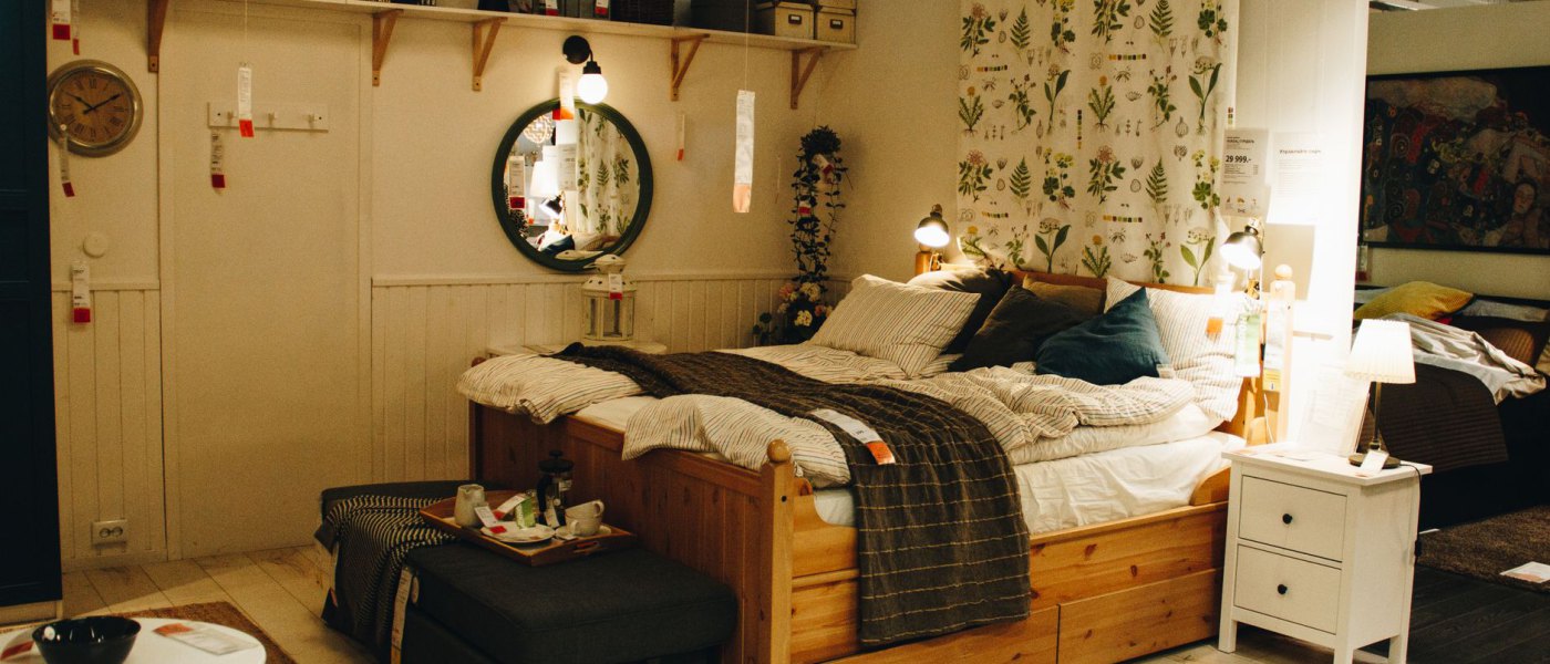 Optimiser le rangement d’une petite chambre avec des modules muraux